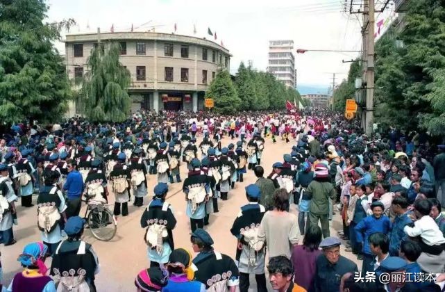 这个为丽江留下经典影像的“80后”纳若，居然上过战场剿过匪