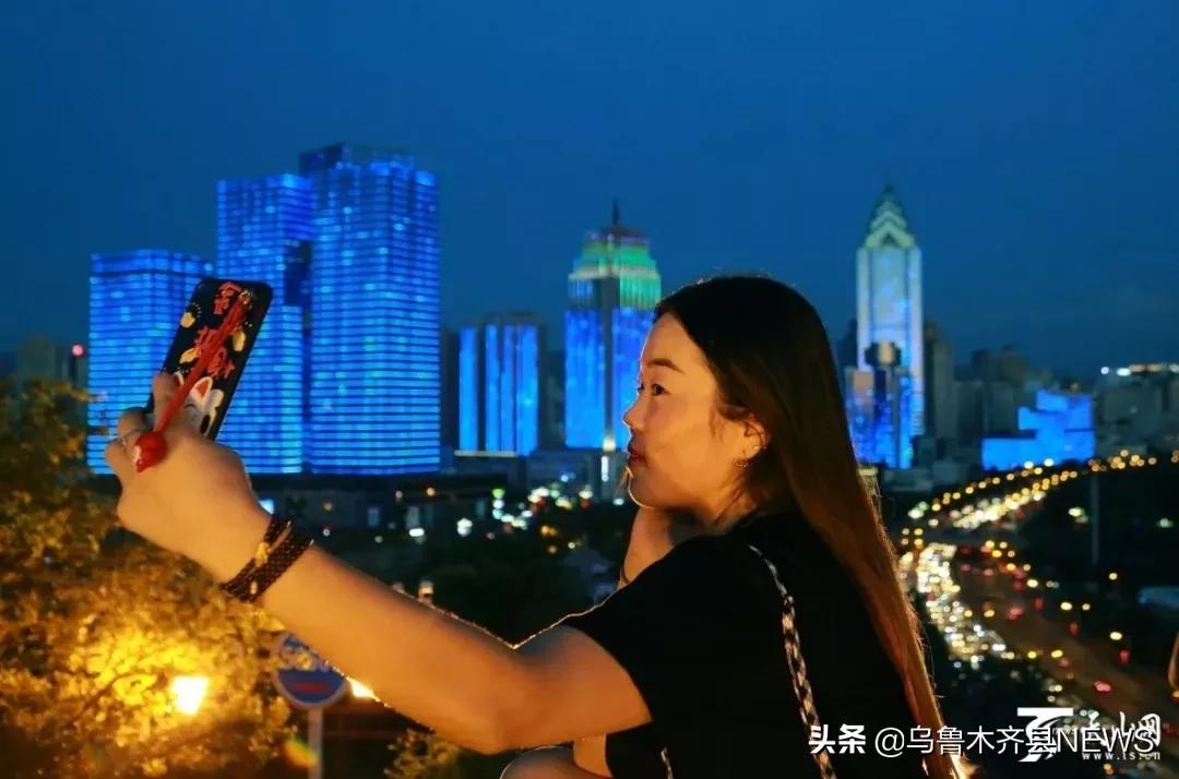 待到春暖花开时我们再相聚,待到春暖花开时我们再看车水马龙