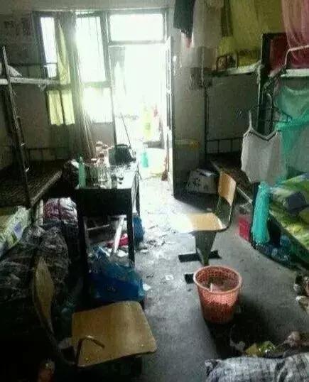 最好学校宿舍vs最差学校宿舍,中国大学十大最差宿舍