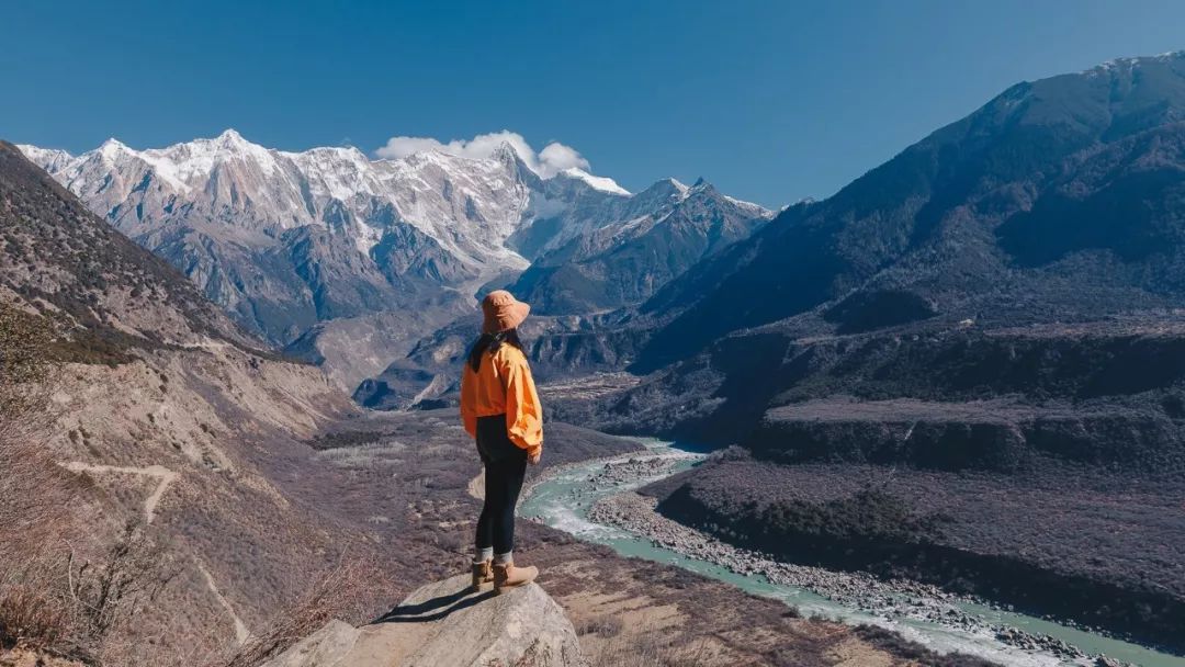 魔幻城市旅游景观,魔幻山城旅游感受