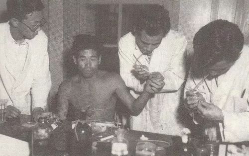 一男一女双人荒岛求生30天,一男一女荒岛求生生存30天