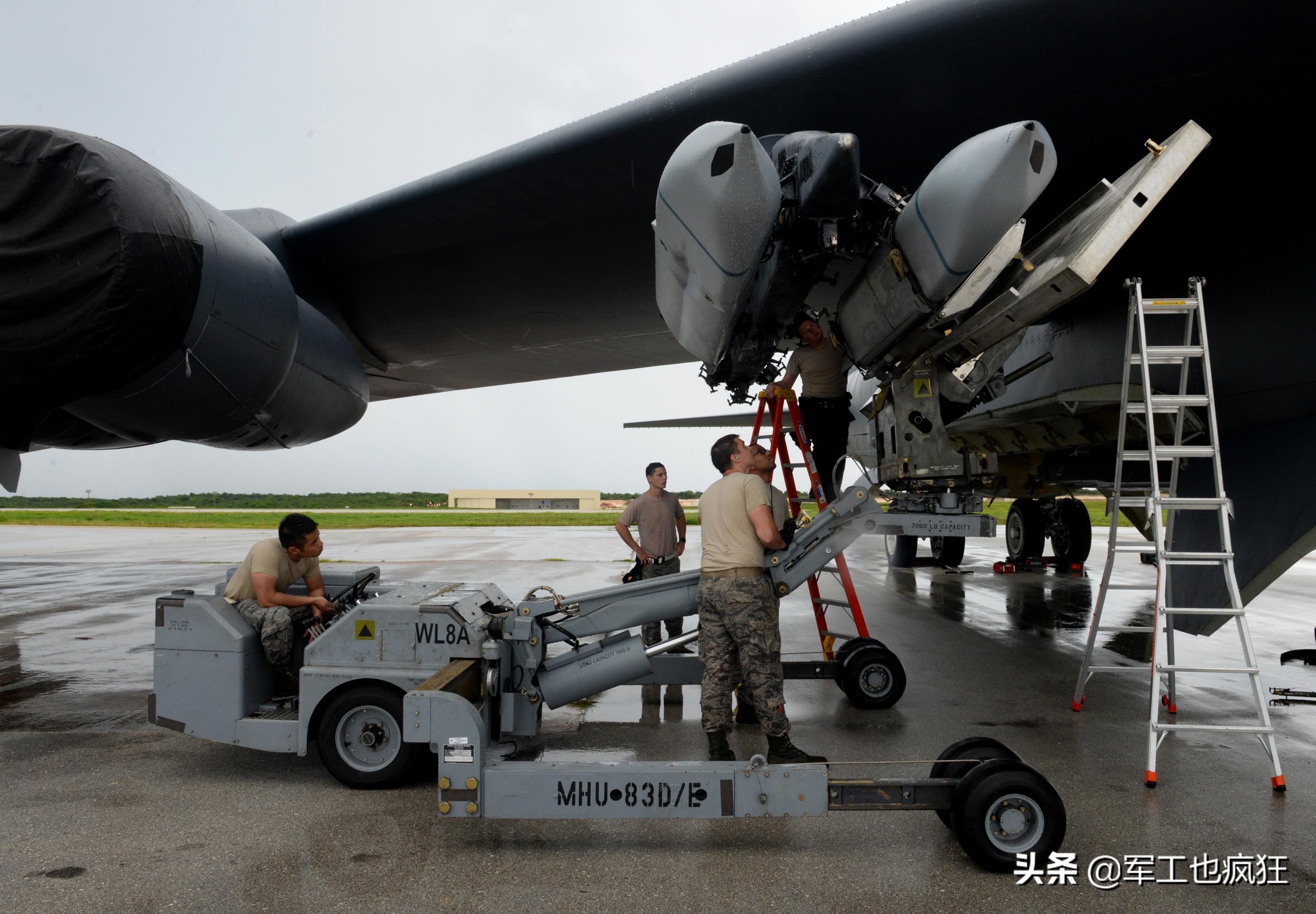 美国空军装备换新计划或遇阻,美国最新型隐身巡航导弹