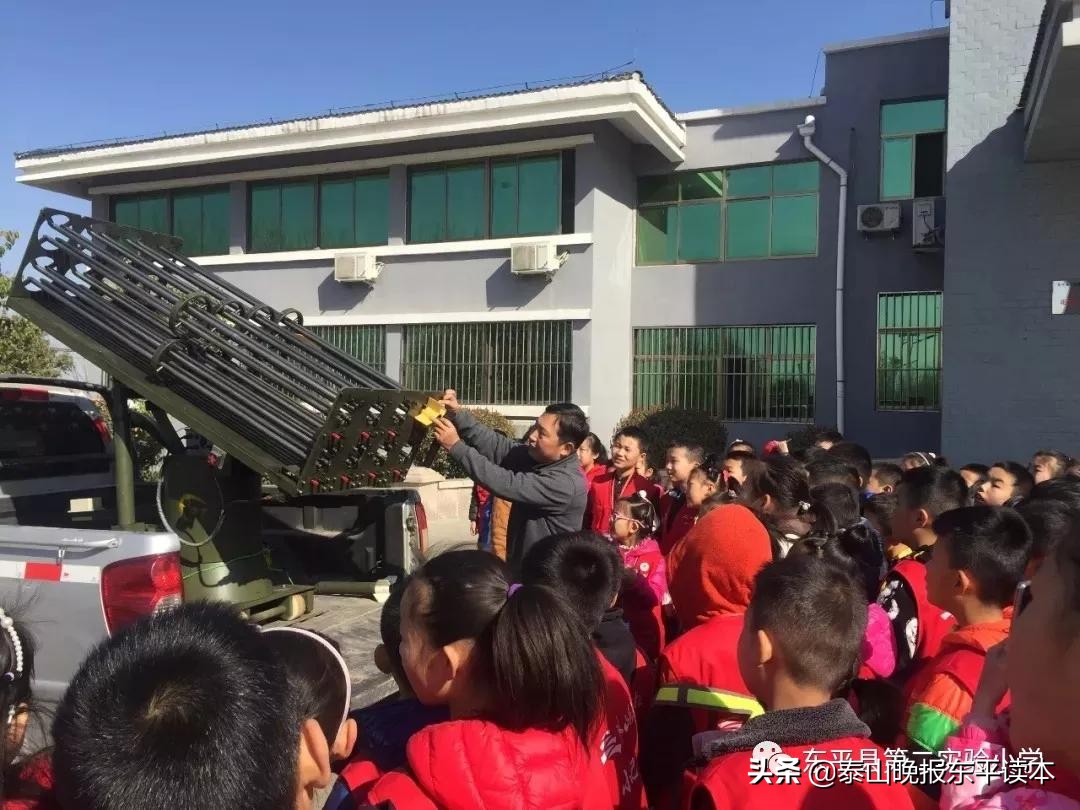 二年级小记者活动,小记者实践活动收获