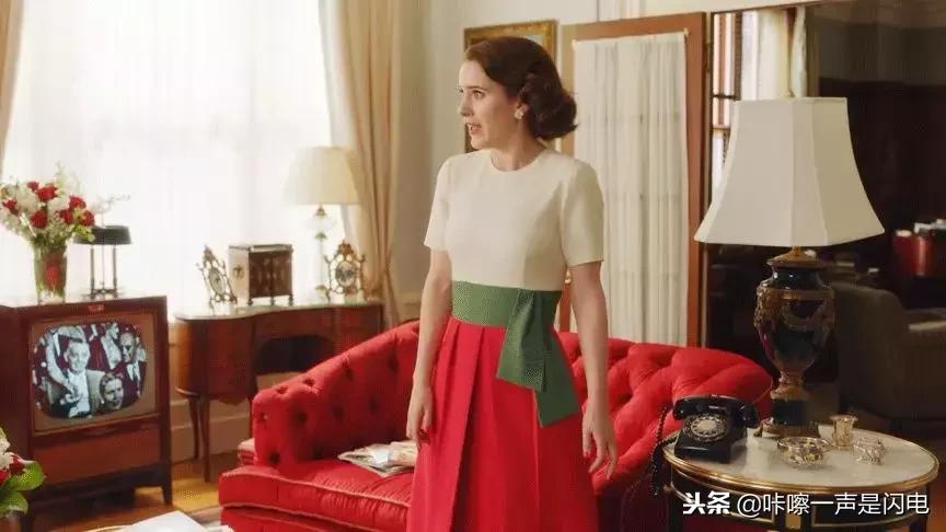 来认识一下宇宙第二时尚博主｜5000件衣服只够穿一季