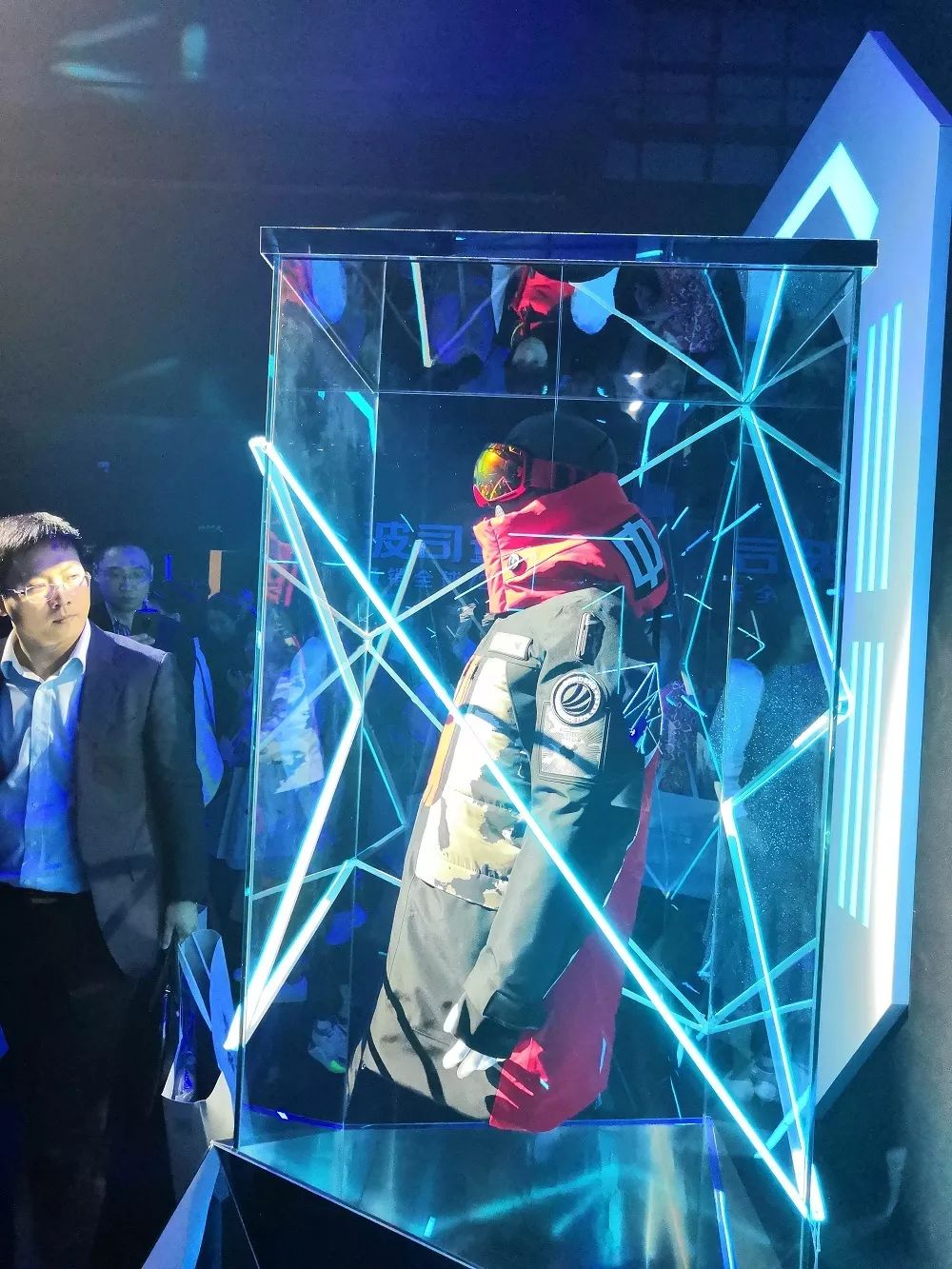 适合冬季穿的外套有哪几款,怎么挑保暖合适的冬季外套