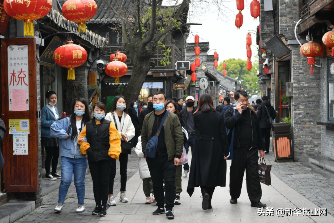 江苏省委书记微信支付购物，请大家品尝“秦邮董糖”