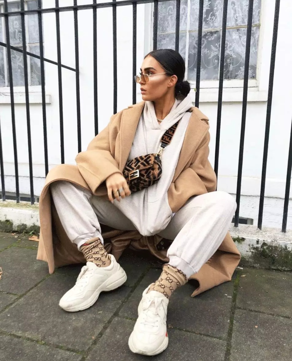 欧阳娜娜穿衣服风格,欧阳娜娜纪梵希衣服同款