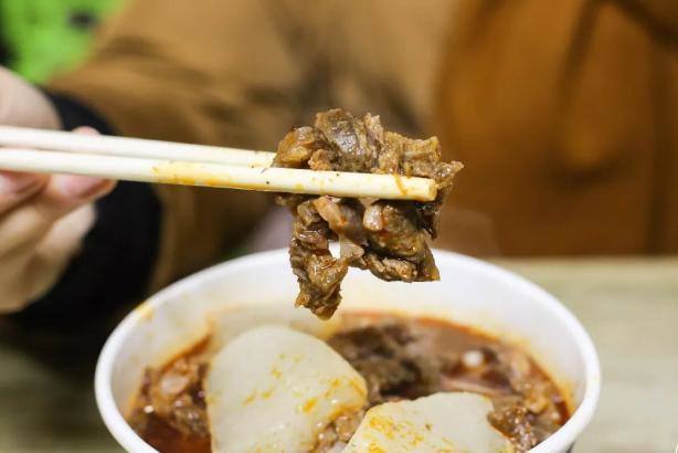 爱吃米粉的有福了，武汉生烫牛肉粉推荐