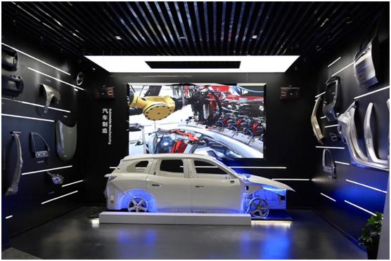 媒体开放日走进激光加工研究中心