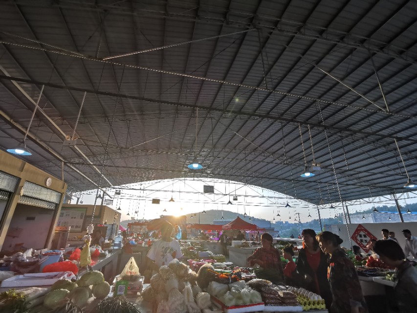 人为什么会看着一个地方发呆,有时候可以看着一个地方发呆很久