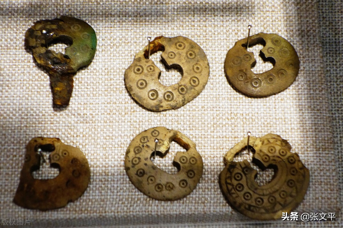 山西阳泉博物馆举办的“带钩”艺术展,恰好“押中”高考作文题