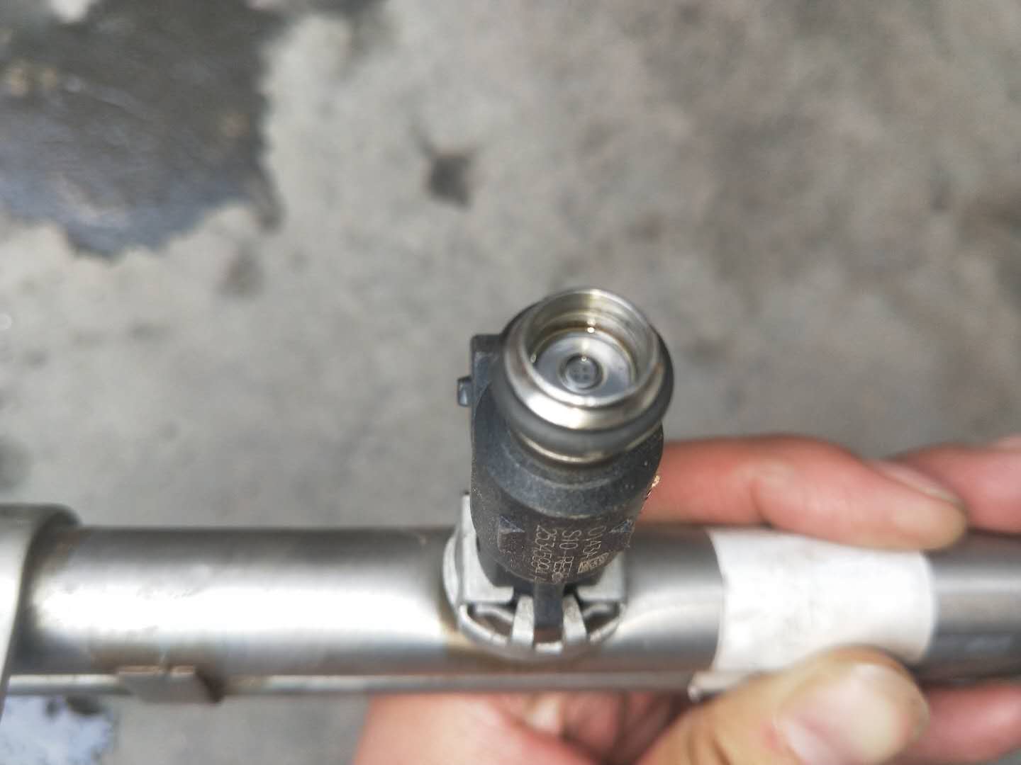 发动机怠速抖动的原因及解决办法,发动机怠速抖动最简单的解决方法