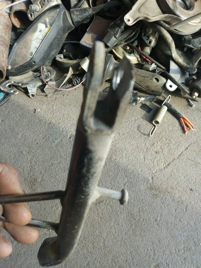 支撑杆损坏,电动车坏了推着走会影响电机吗