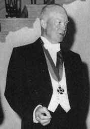 各国元首照片,各国总统霸气穿军装