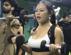 95后护士小姐姐健身,95后女护士健身