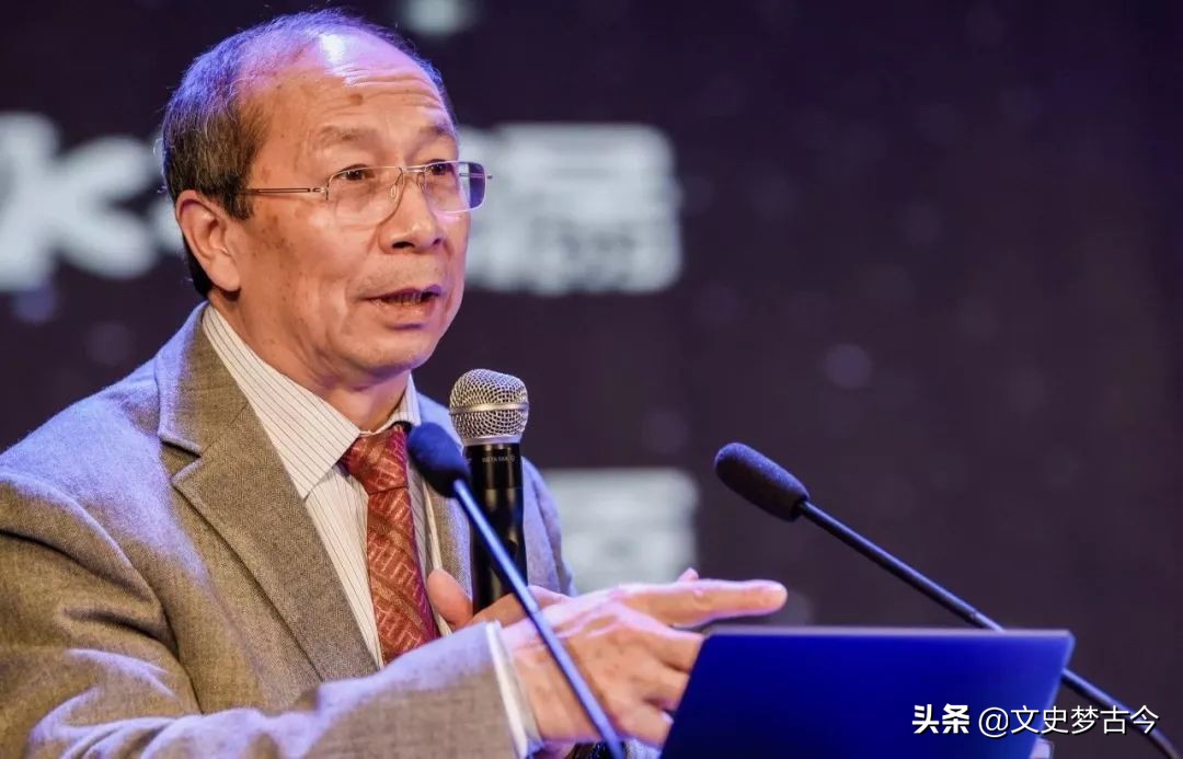 閲戜竴鍗楁暀鎺堢殑鑻﹂毦杈夌厡婕旇,閲戜竴鍗楃殑鑻﹂毦杈夌厡钁椾綔