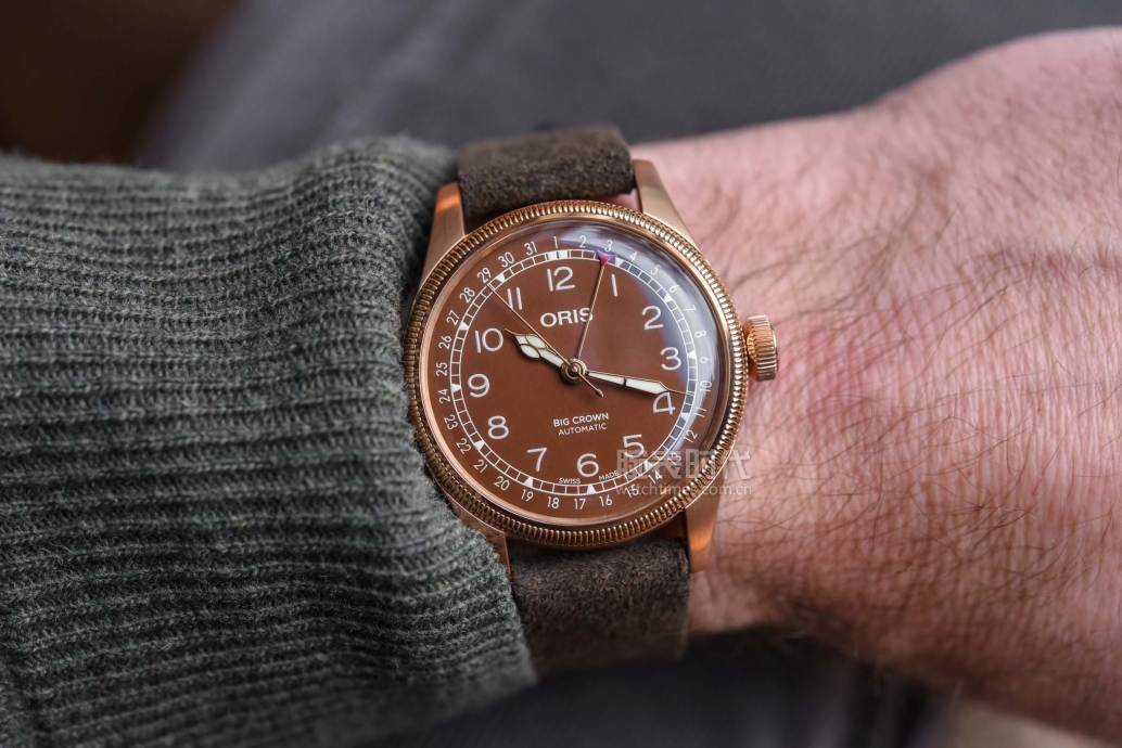 1-2万左右的全新腕表,1到4万元手表推荐