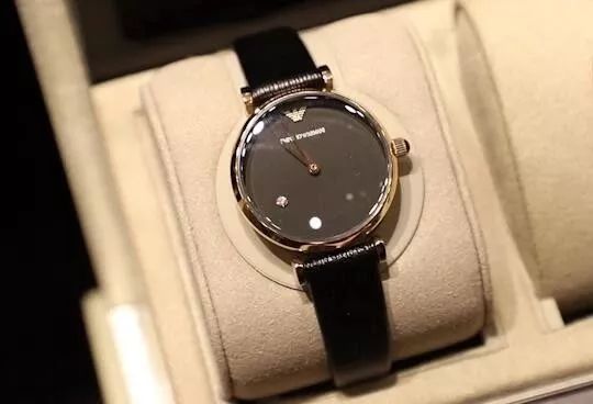 emporioarmani2023春夏秀,emporioarmani满天星