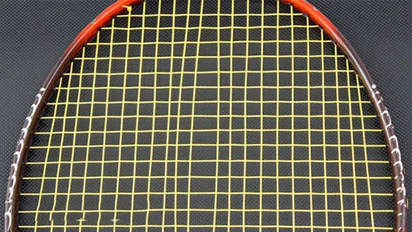 如何选择自己适合的羽毛球拍,如何选一把适合自己的羽毛球拍