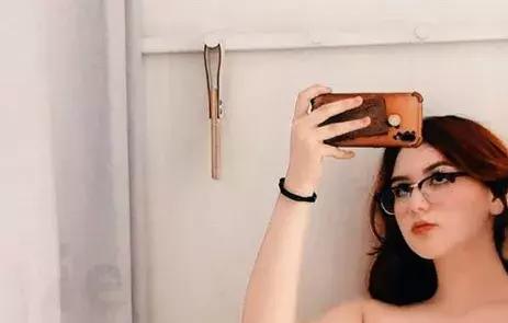 超详细干货|游泳池里到底用什么手法才能不脱妆?