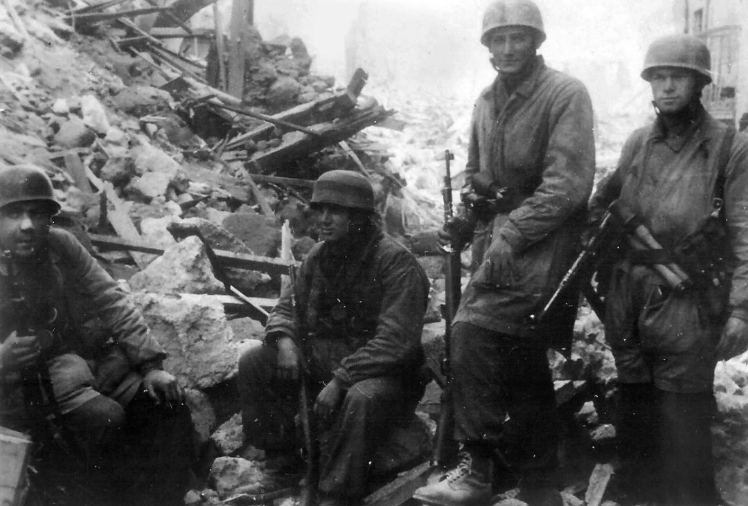 绿*魔色**鬼：德军伞兵第一师，堪比美国101空降师的精锐部队