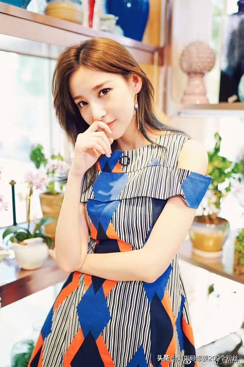 离开天下足球的女主持人马凡舒,天下足球主持人马凡舒