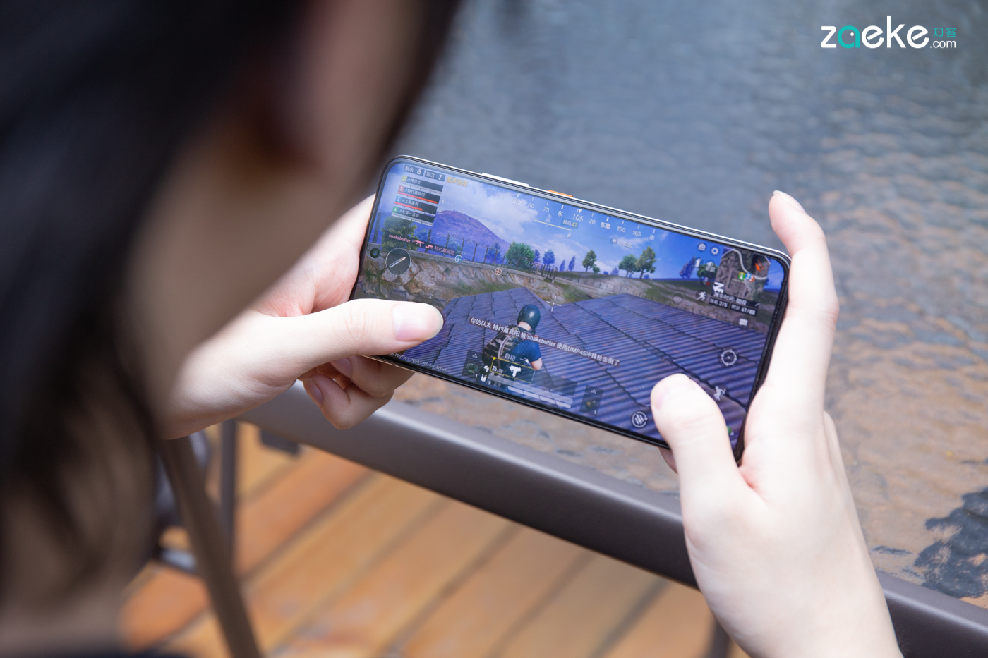 iqoo8燃色配色带壳,iqoo8燃变色