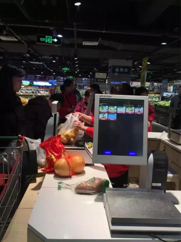 中国零售CIO俱乐部走进好邻居、华冠考察交流暨华为用户大会召开