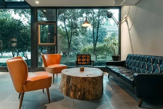 杭州最美民宿落地窗湖景房,杭州最美十大民宿酒店