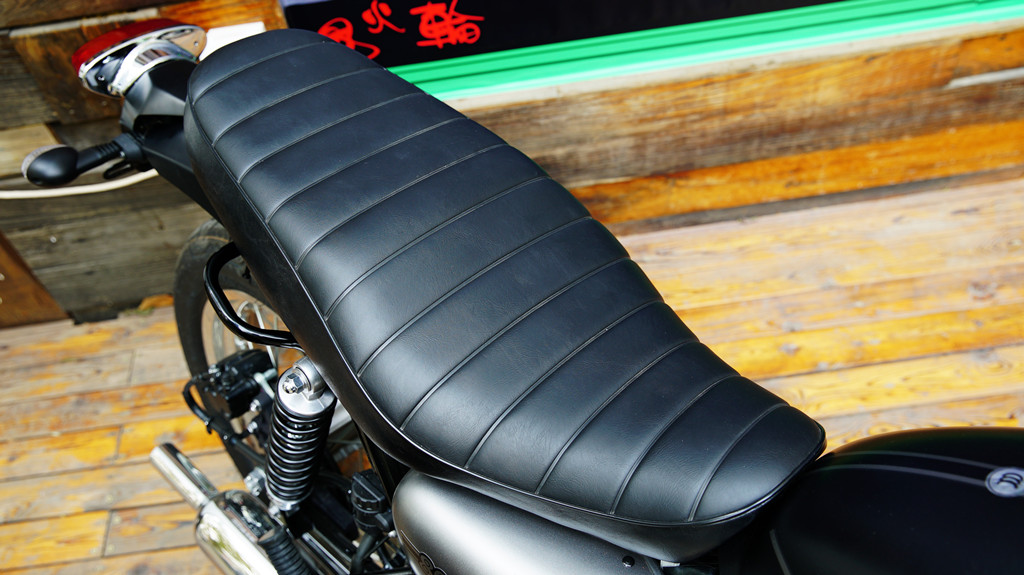 川崎z900rs与w800对比,川崎w800深度评测