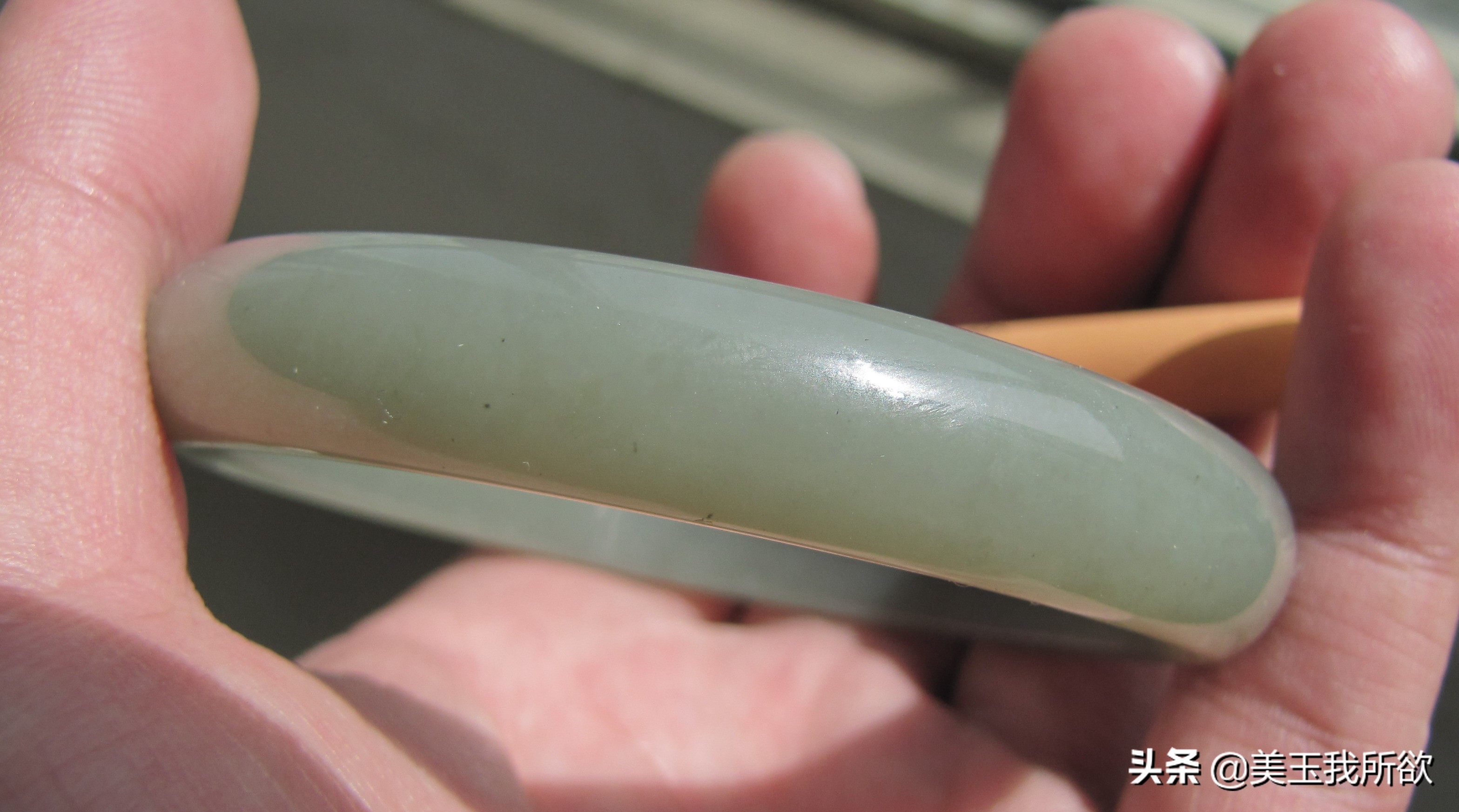 和田玉碧玉多色的手镯图片,和田玉手镯青玉图片