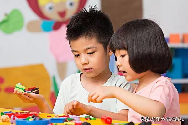 幼儿园孩子被打家长正确处理,小孩子在幼儿园被打该怎么处理