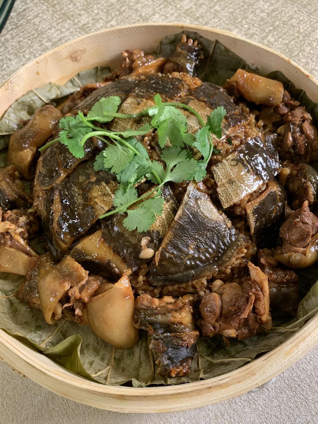 静安繁华市中心酒店人均¥125起！脆皮炸乳鸽、香酥鸭令人疯狂