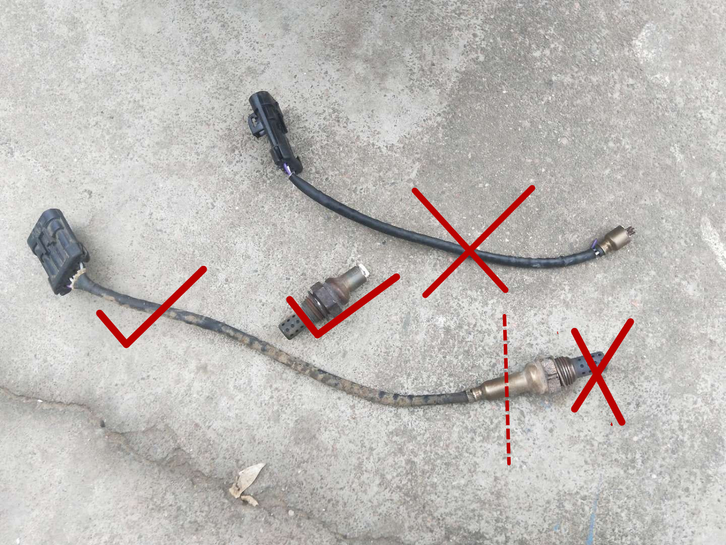 氧传感器故障灯亮消码过一天又亮,故障灯亮显示氧传感器问题