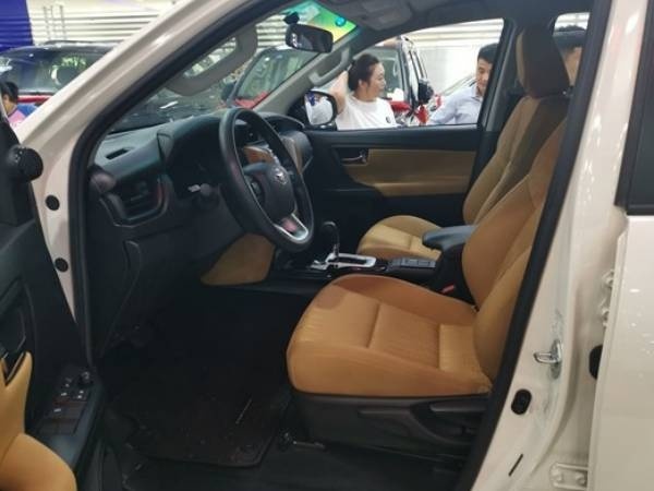 天津平行进口车丰田穿越者,平行进口丰田穿越者19款