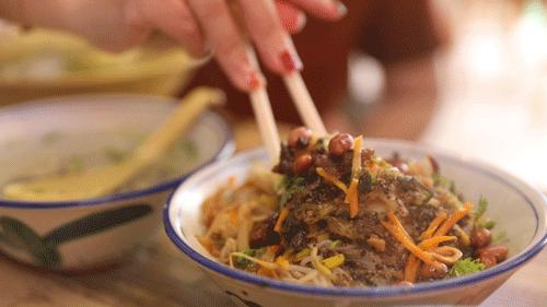 老海口人谁还记得20年前开在海员俱乐部的那家鸡饭店？我们找到了