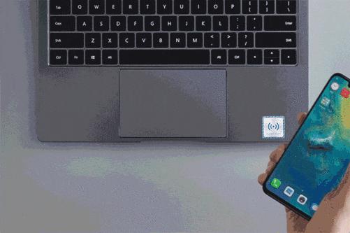 一张小贴纸，居然是华为的大杀器