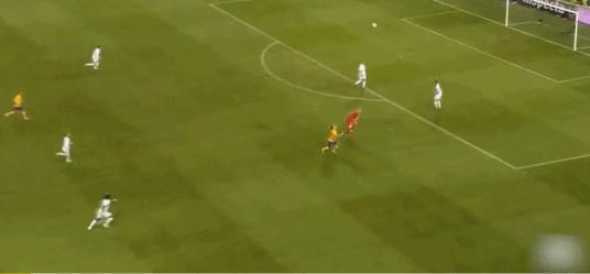 伊布欧洲杯凌空进球,伊布欧洲杯进球