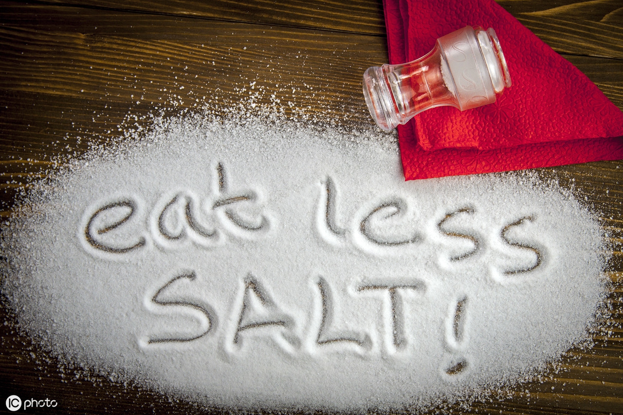 烫伤后伤口老是不愈合该怎么处理,手被烫伤起泡了然后应该怎么处理