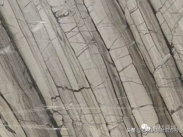 天然大理石为什么花色都一样,天然大理石存在颜色深浅么