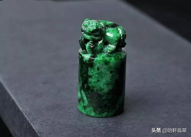 翡翠手镯有癣跟飘花区别,翡翠石藓和飘花怎么区分