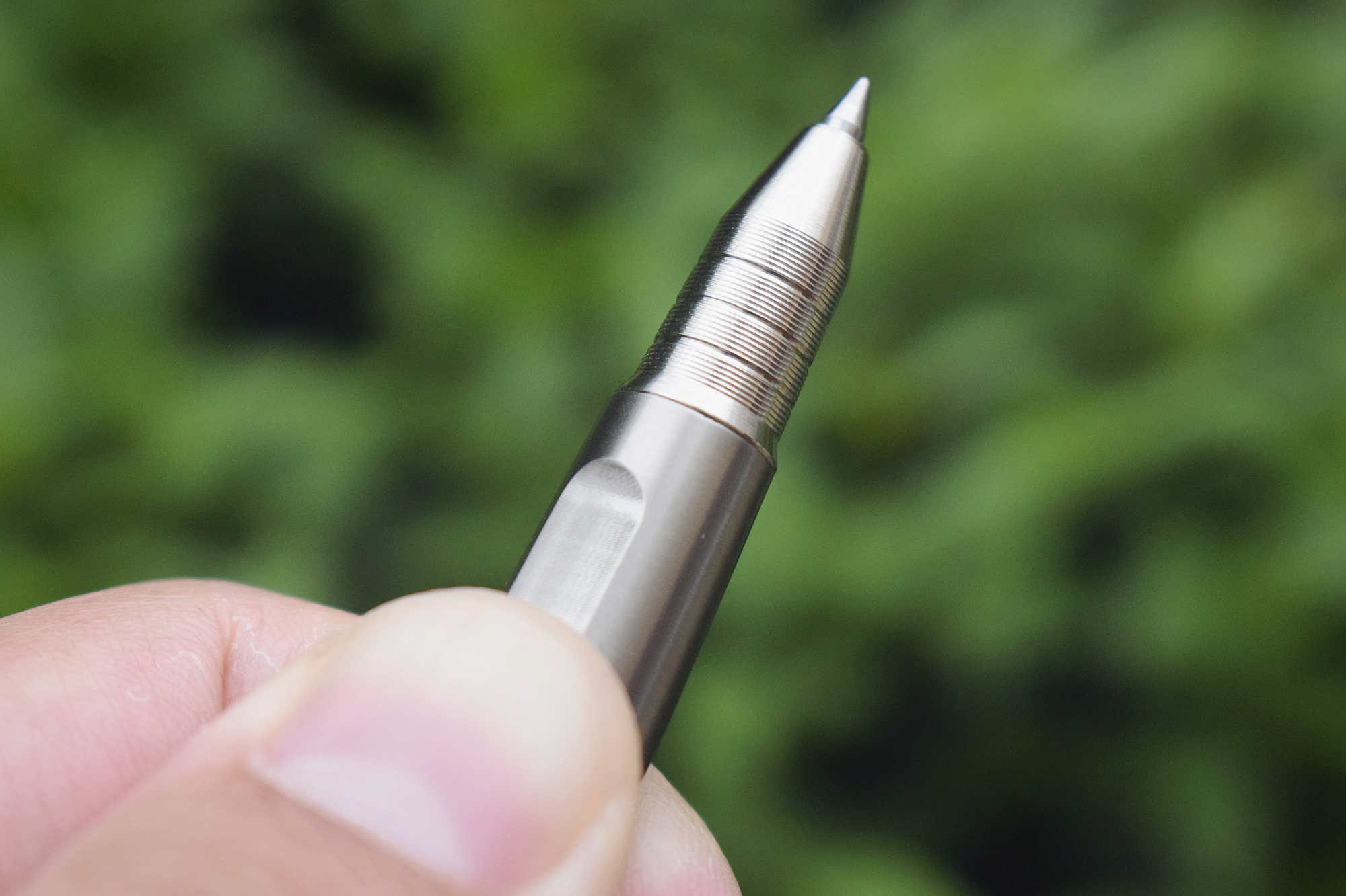 弘安保罗战术笔破窗效果,尊奢体验