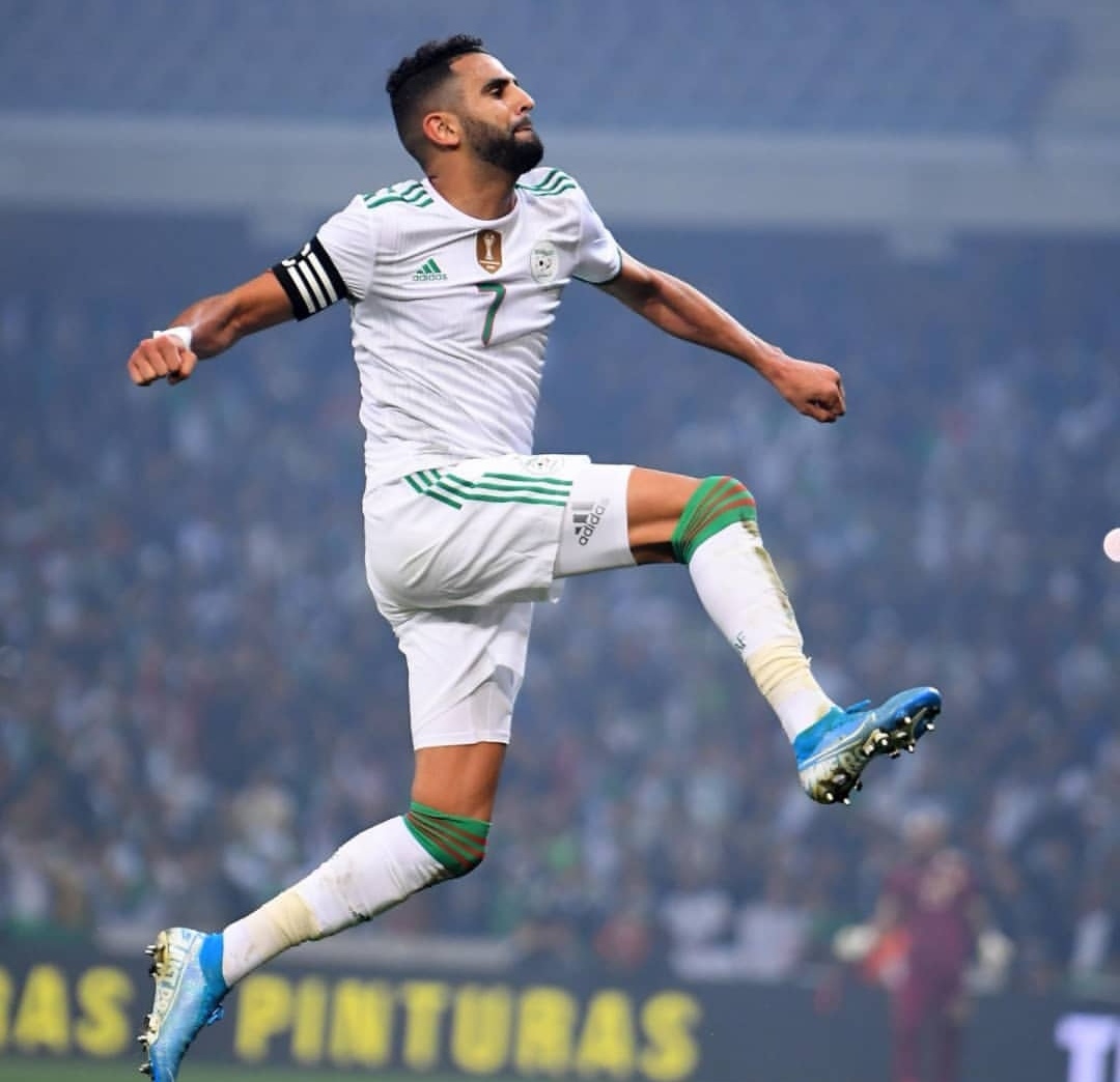 世预赛足球进球集锦,世预赛足球万人欢呼