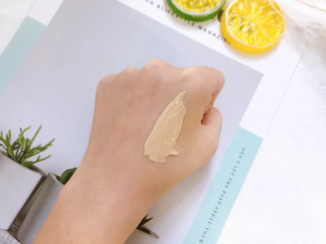 平替|传说能养肤的covermar*粉k**底液，要被红地球吊打了