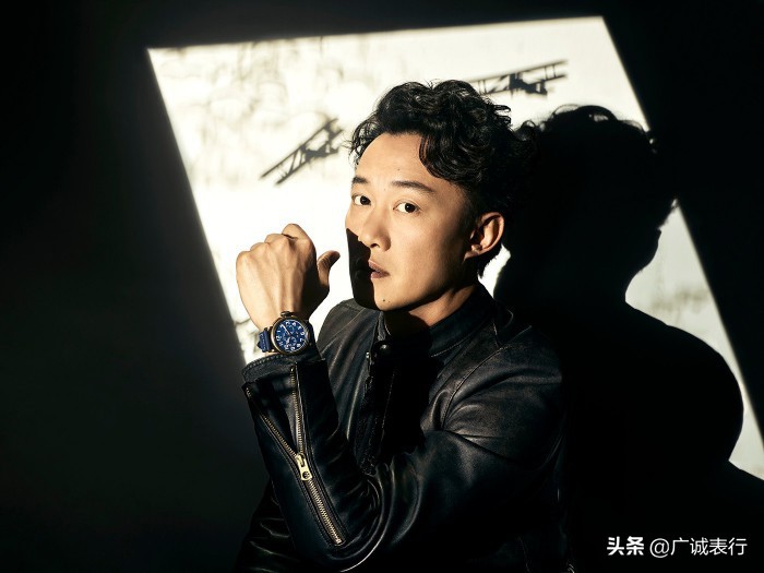 真力时陈奕迅,真力对比罗杰之声