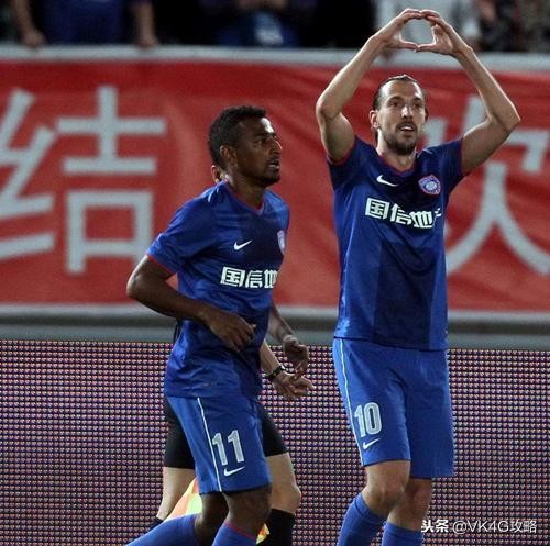 江苏舜天江苏苏宁足球队,2016江苏苏宁易购足球队