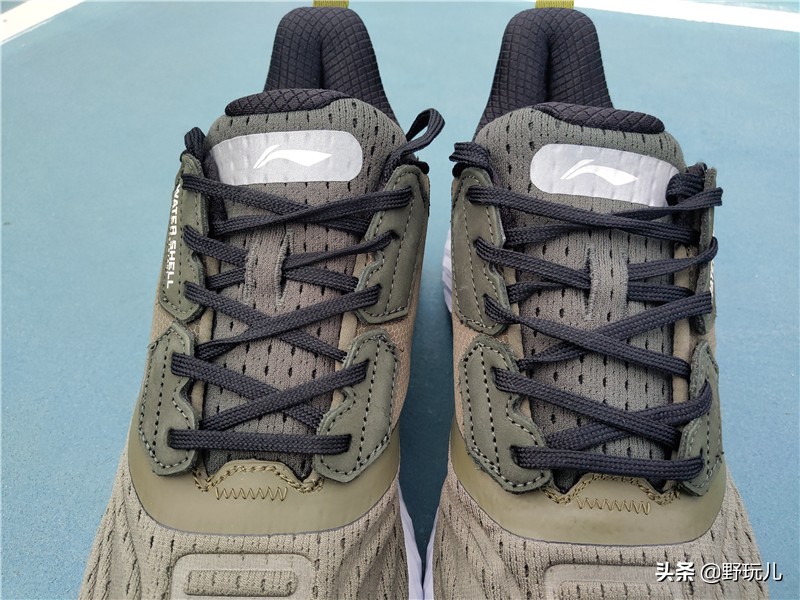 李宁复古潮流跑鞋微晶灰测评,李宁云四代跑步鞋夏季评测