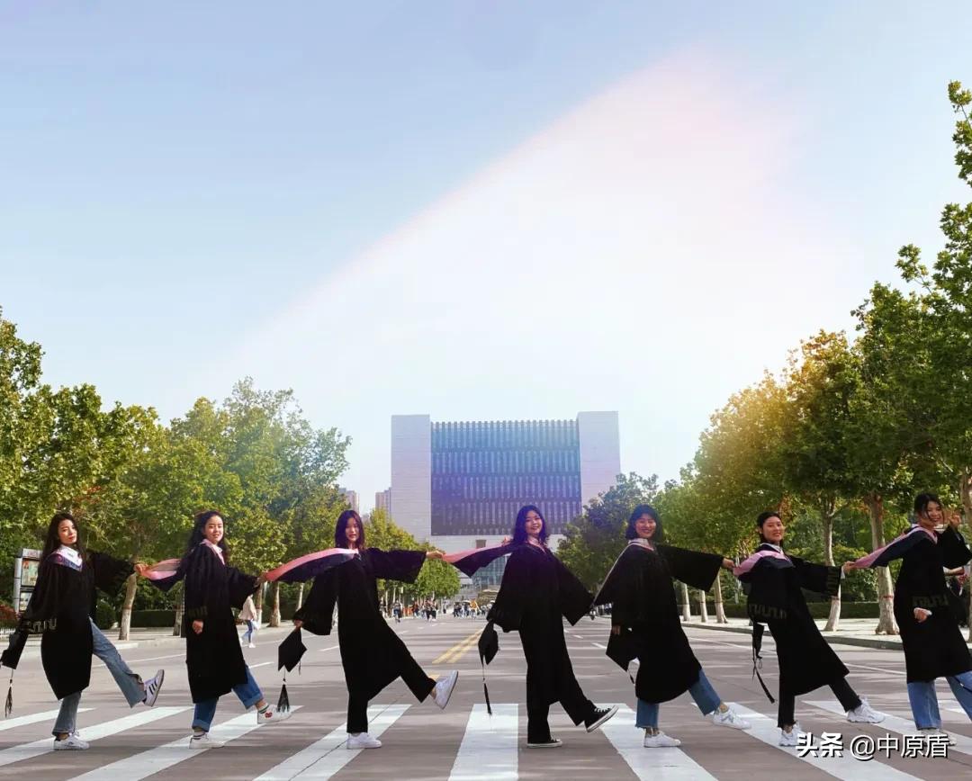 大片来袭！河南各高校凹造型毕业照绝对惊艳到你