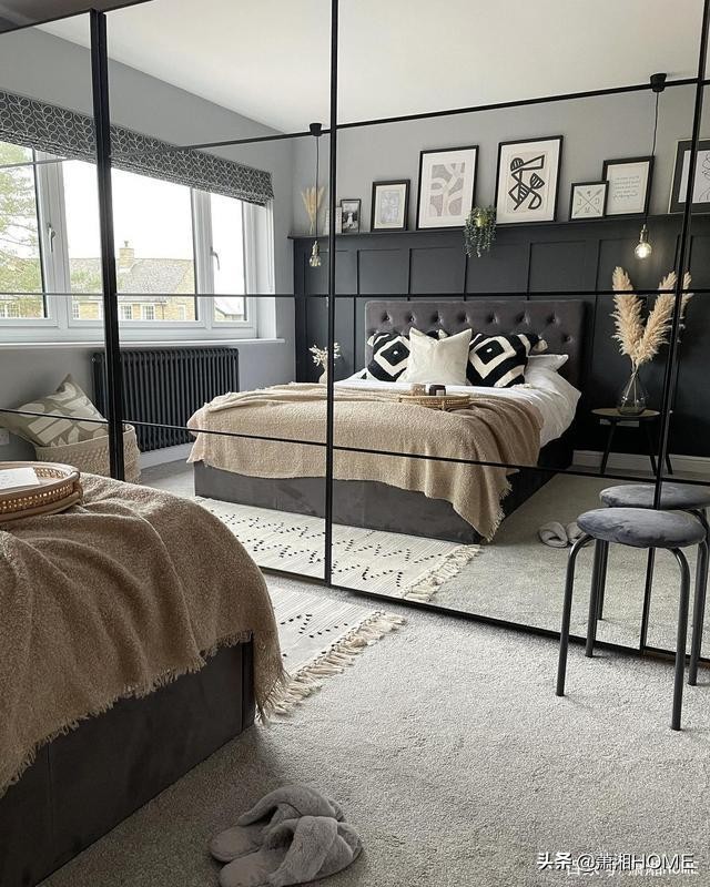 她家极简装修,镜子贴墙上轻奢女孩房间