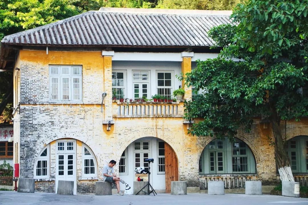 业余自由摄影师靠什么赚钱,摄影师是如何赚钱的